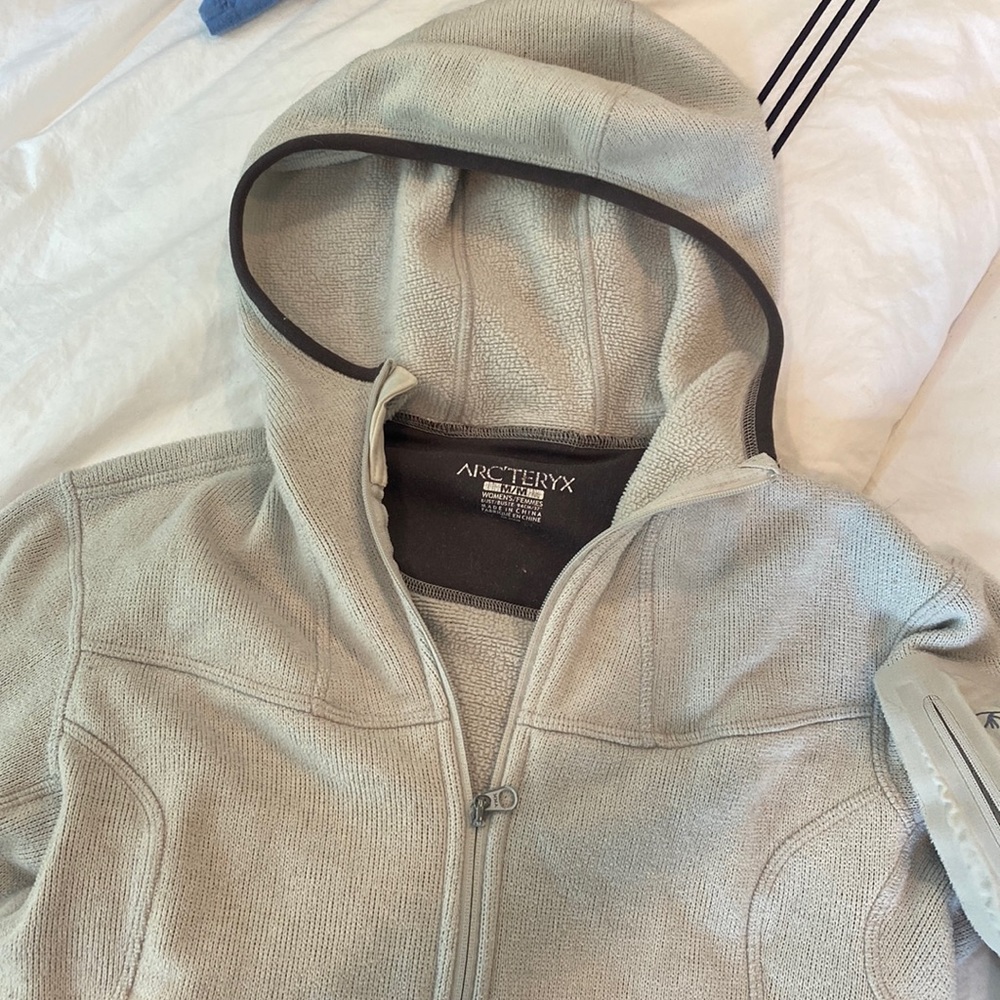 Arcteryx woman’s hoodie
